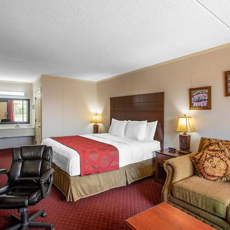 Ramada By Wyndham Branson Motel Exterior foto