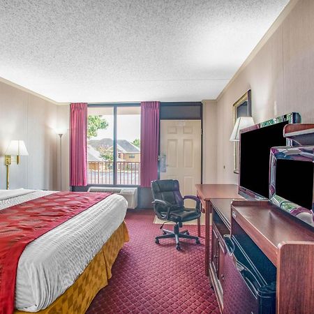Ramada By Wyndham Branson Motel Exterior foto