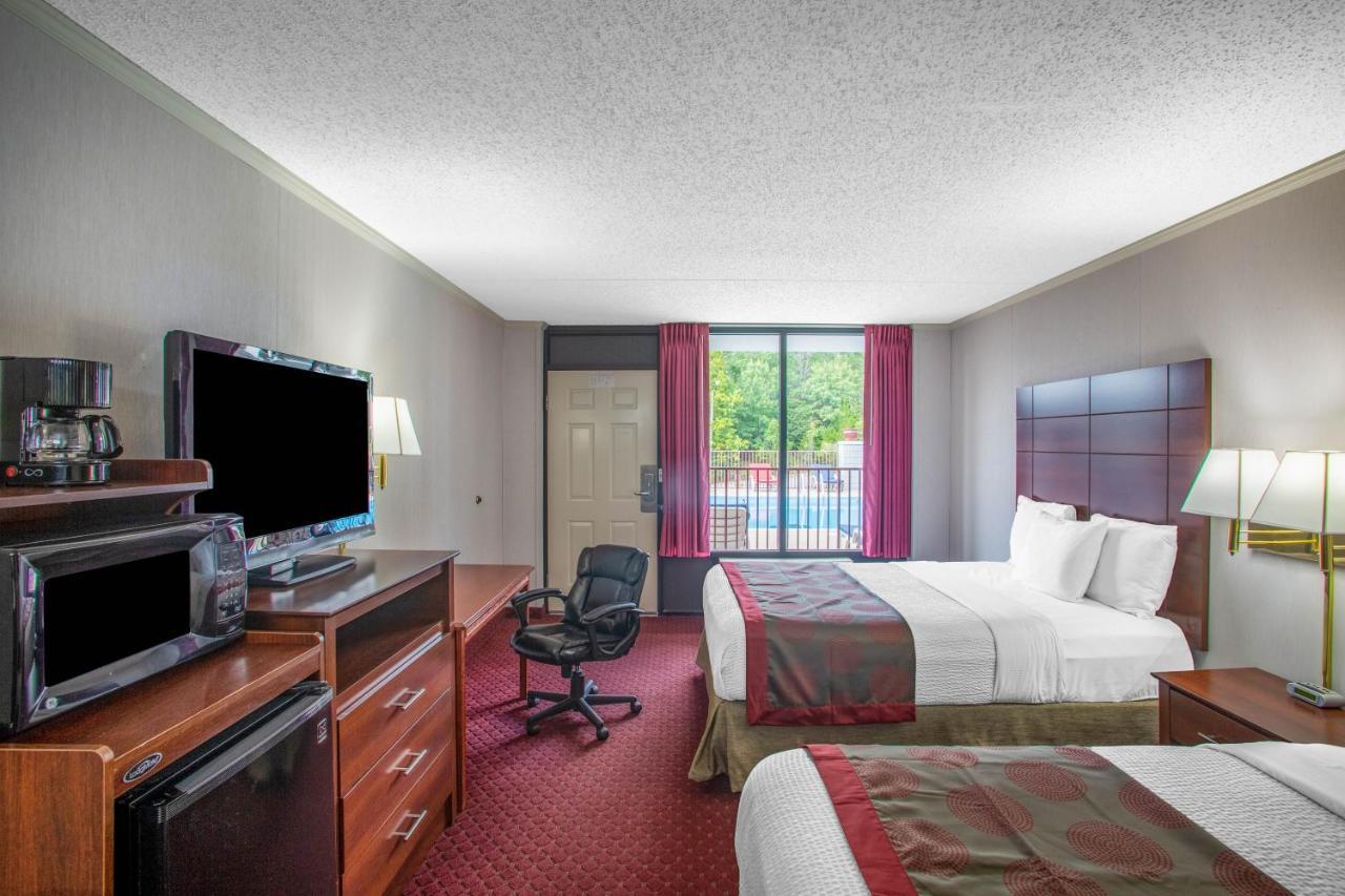 Ramada By Wyndham Branson Motel Exterior foto