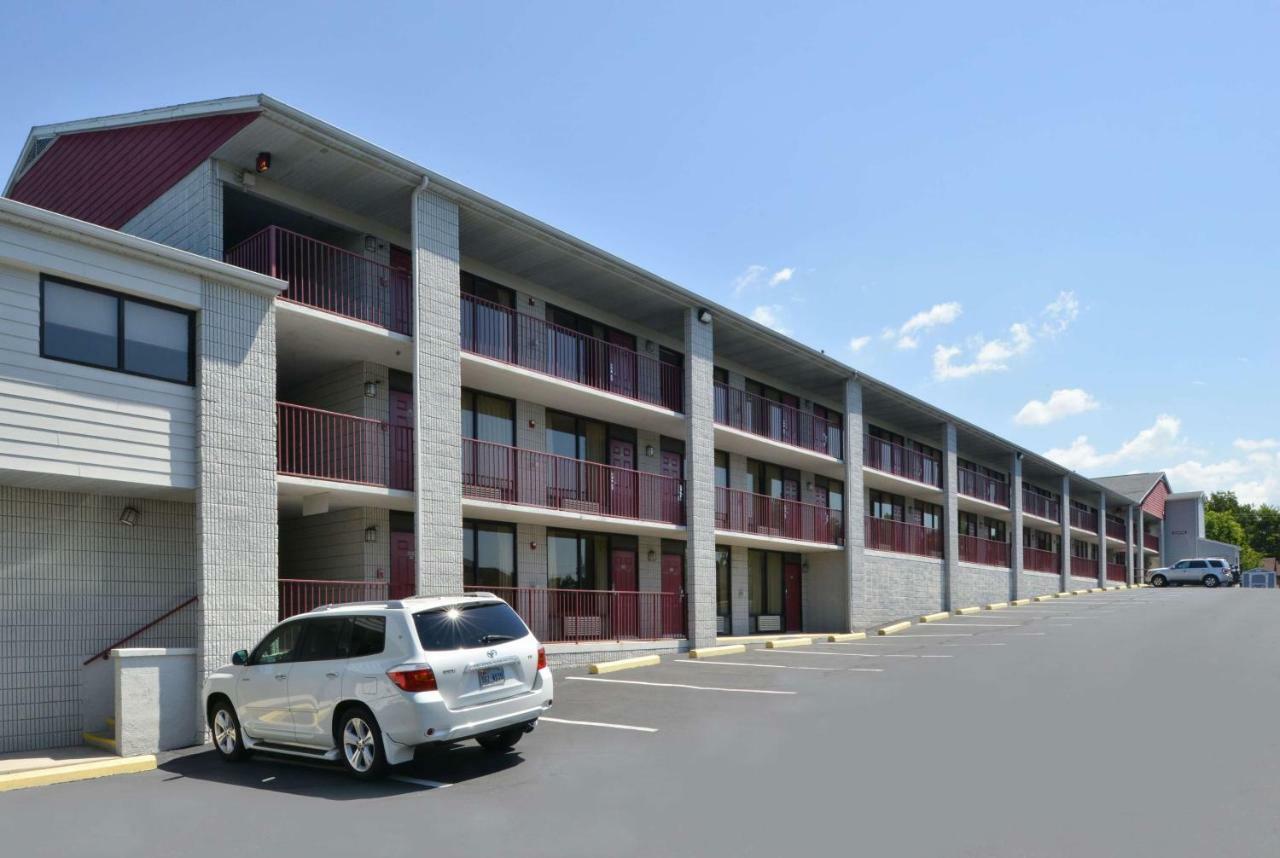 Ramada By Wyndham Branson Motel Exterior foto